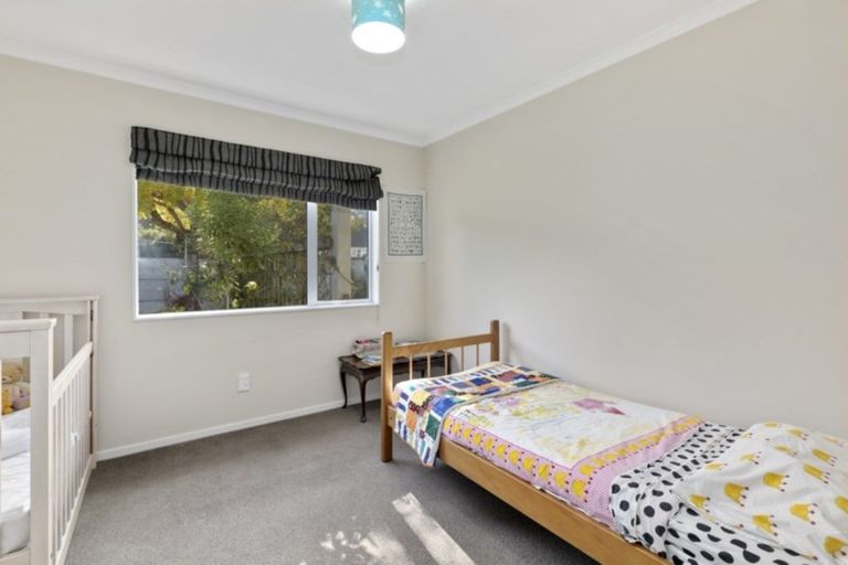 Photo of property in 104 Kowhai Street, Naenae, Lower Hutt, 5011