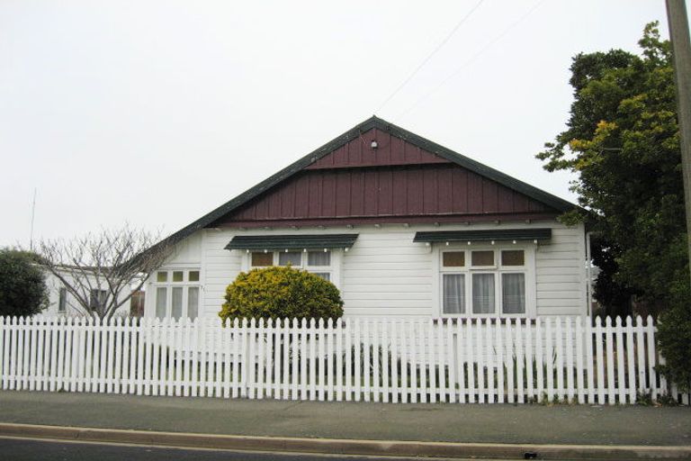 Photo of property in 71 Royal Crescent, Saint Kilda, Dunedin, 9012