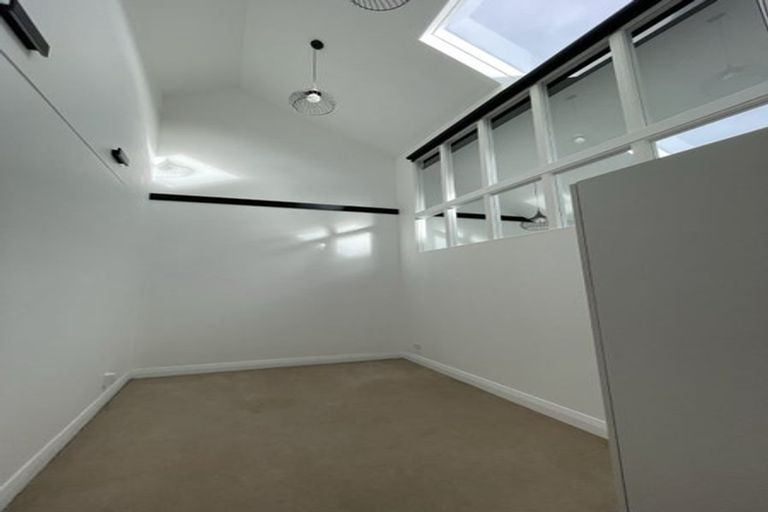 Photo of property in 24 Monorgan Road, Strathmore Park, Wellington, 6022