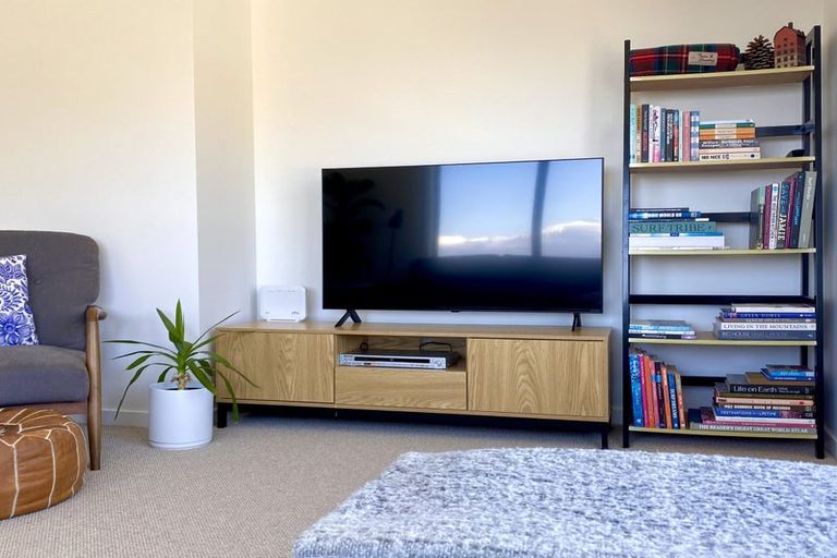 Photo of property in 13 Tuke Lane, Wanaka, 9305