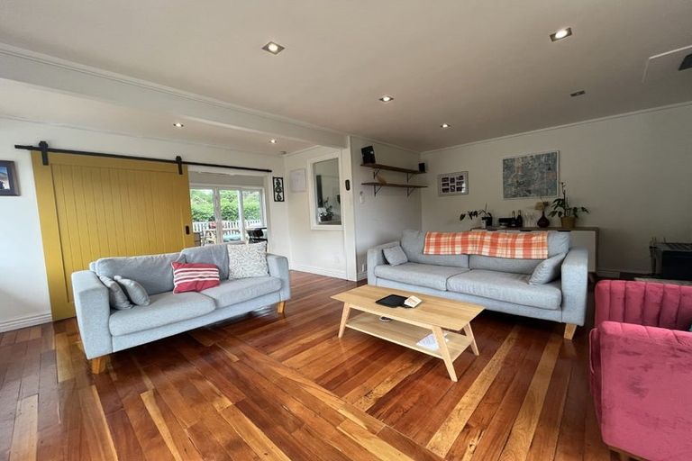 Photo of property in 143 Houghton Bay Road, Houghton Bay, Wellington, 6023