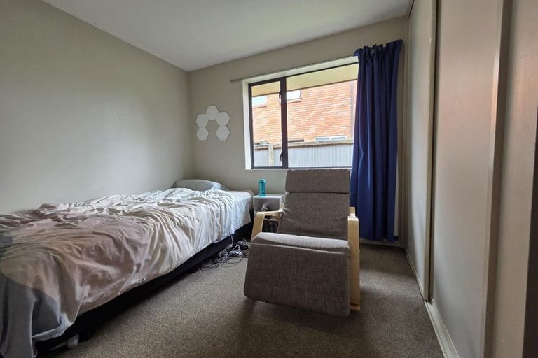 Photo of property in 2/76 Wharenui Road, Upper Riccarton, Christchurch, 8041