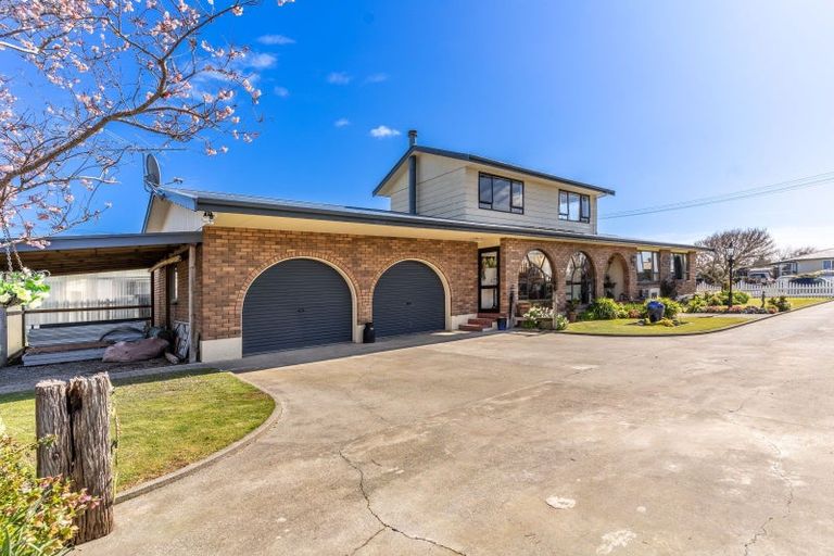 Photo of property in 13 Church Street, Winton, 9720