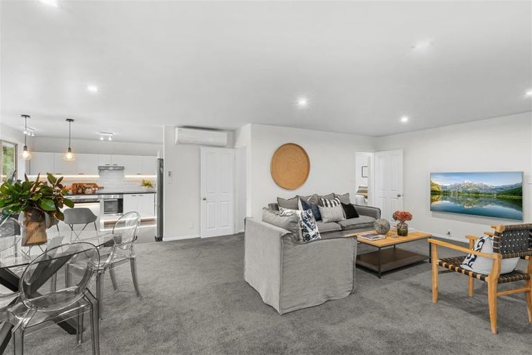 Photo of property in 11 Gilders Grove, Heathcote Valley, Christchurch, 8022