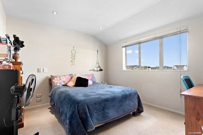 Photo of property in The Rise, 10/11 Hatfield Place, Albany Heights, Auckland, 0632