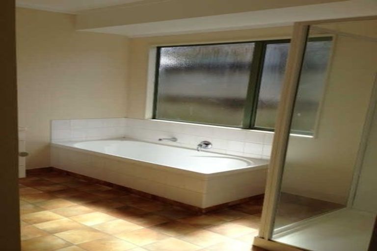 Photo of property in 18 Cyclamen Road, Mangere, Auckland, 2022