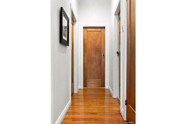 Photo of property in 12 Handley Avenue, Narrow Neck, Auckland, 0624