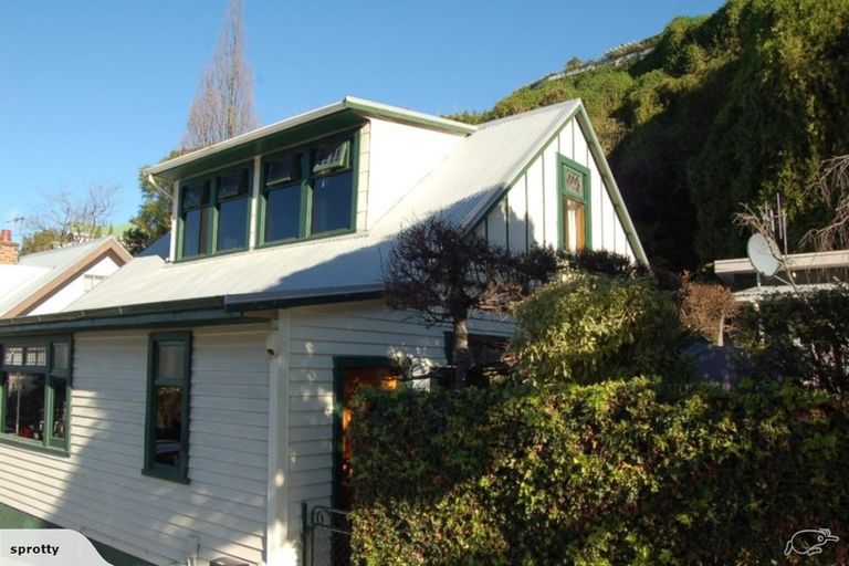 Photo of property in 30 Shakespeare Road, Bluff Hill, Napier, 4110