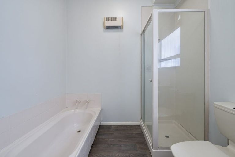 Photo of property in 63 Guy Avenue, Takaro, Palmerston North, 4410