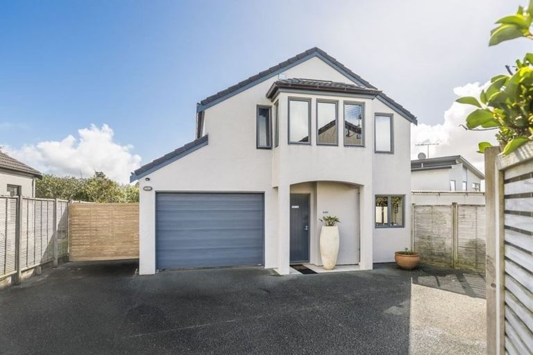 Photo of property in 8/64 Schnapper Rock Road, Schnapper Rock, Auckland, 0632