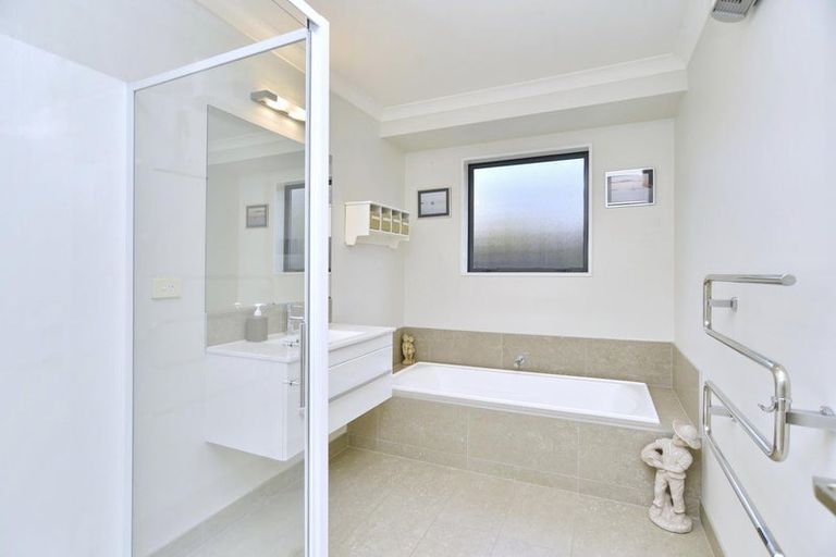 Photo of property in 70 Infinity Drive, Pegasus, 7612