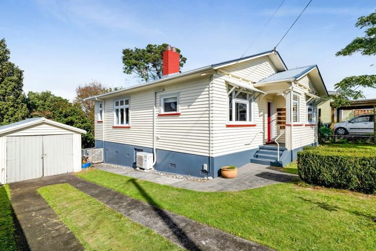 Photo of property in 22 Ngaio Street, Strandon, New Plymouth, 4312
