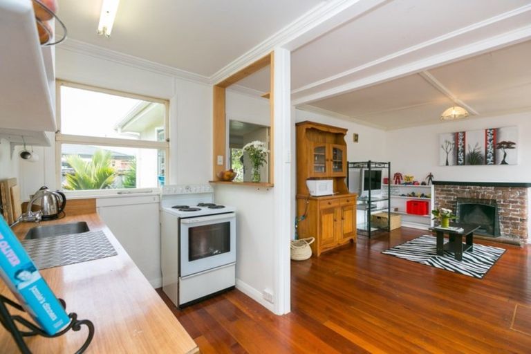 Photo of property in 3 Dorset Avenue, Westown, New Plymouth, 4310