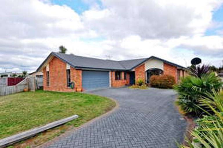 Photo of property in 29 Milbrook Place, Chartwell, Hamilton, 3210