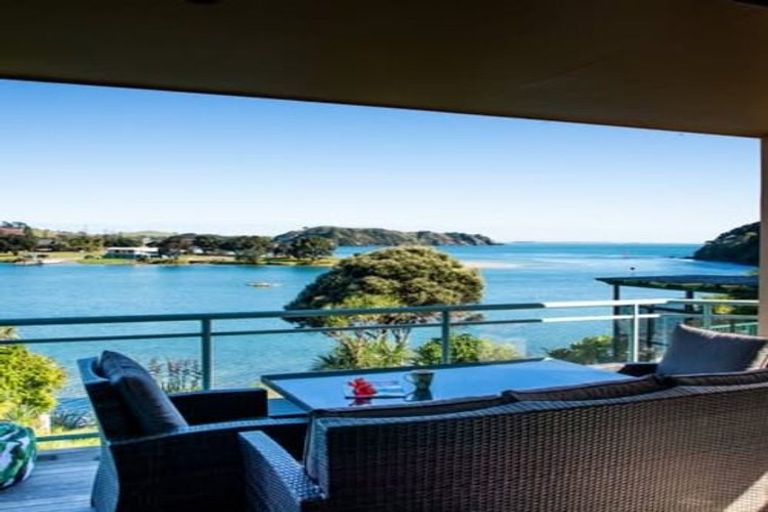 Photo of property in 4 Bush Point Road, Cable Bay, 0420