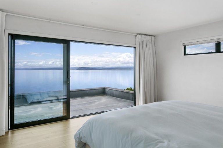 Photo of property in 21 Waiparemo Crescent, Pukawa Bay, Turangi, 3381