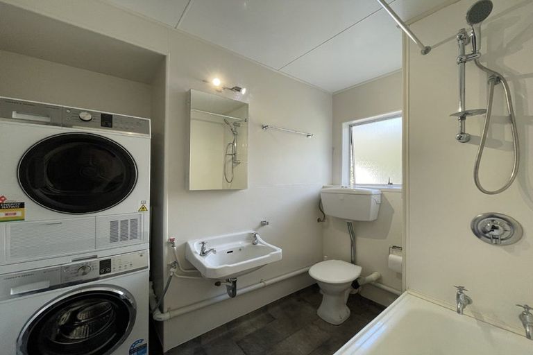 Photo of property in 6/161 Glenmore Street, Kelburn, Wellington, 6012