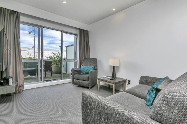 Photo of property in 301/31 Davis Crescent, Newmarket, Auckland, 1023