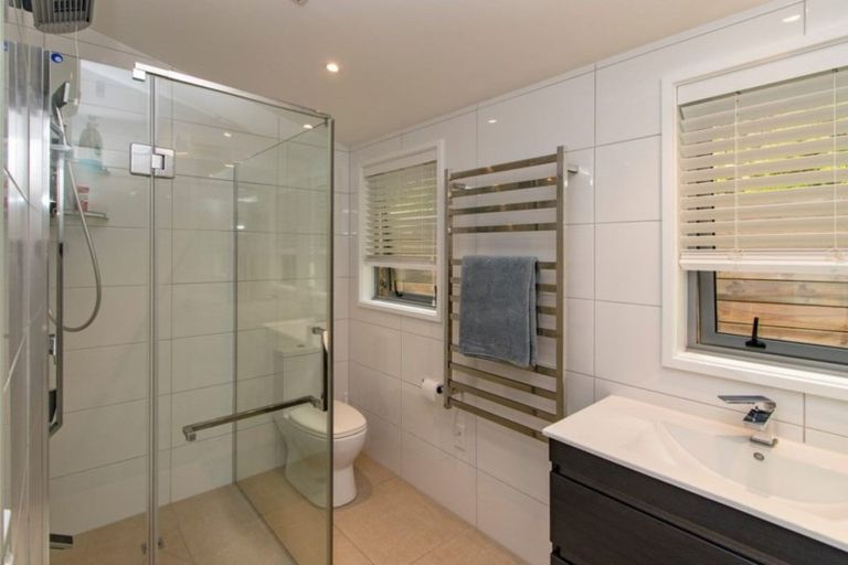 Photo of property in 29 Burns Road, Hospital Hill, Napier, 4110