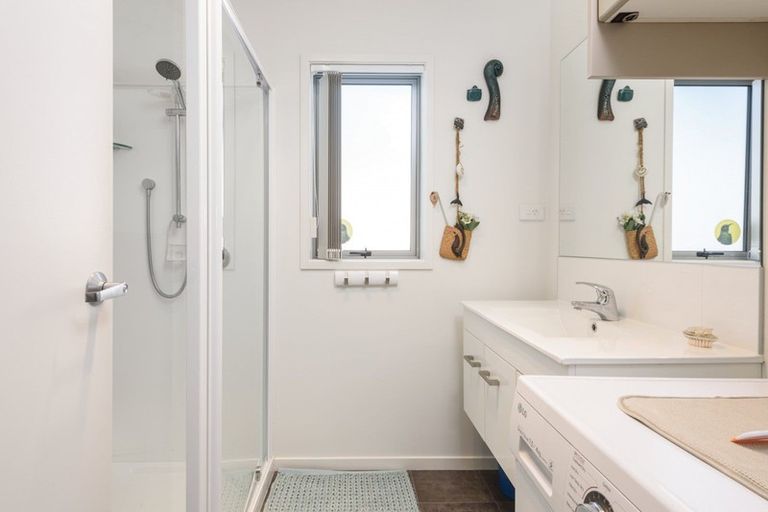 Photo of property in 11 Kamahi Crescent, Papamoa Beach, Papamoa, 3118