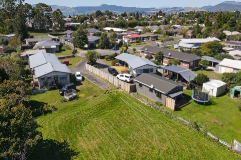 Photo of property in 8c Kouma Place, Fairy Springs, Rotorua, 3015