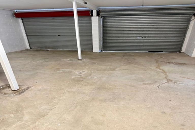 Photo of property in 1/23 Waitemata Road, Hauraki, Auckland, 0622