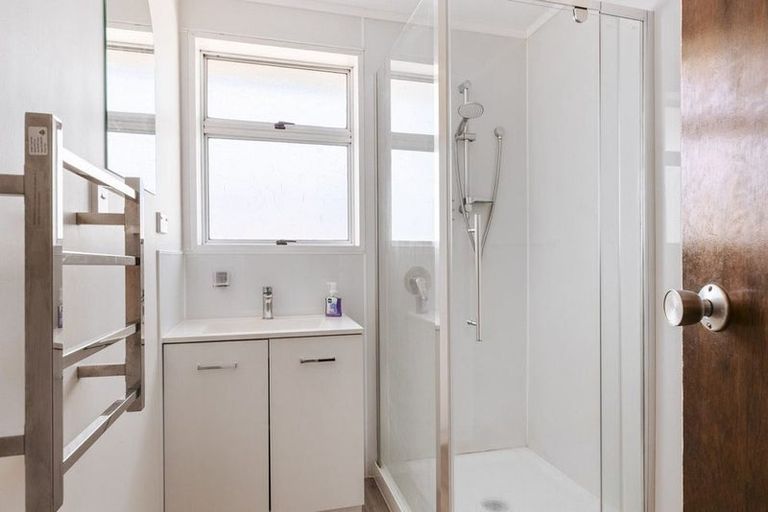 Photo of property in 12 Rangataua Street, Welcome Bay, Tauranga, 3112