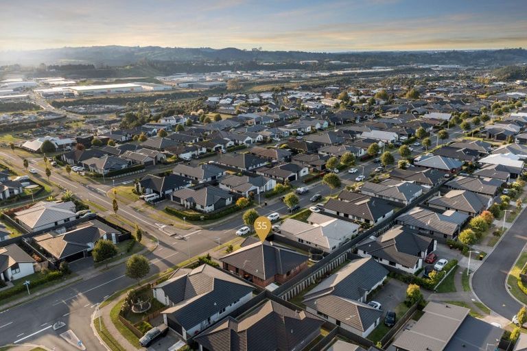 Photo of property in 35 Te Ranga Memorial Drive, Pyes Pa, Tauranga, 3112