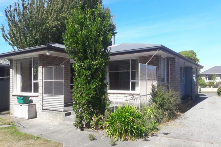 Photo of property in 8 Gladson Avenue, Sockburn, Christchurch, 8042