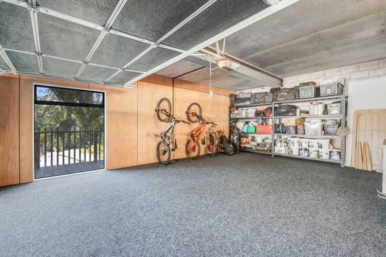 Photo of property in 167 Motutara Road, Muriwai, Waimauku, 0881