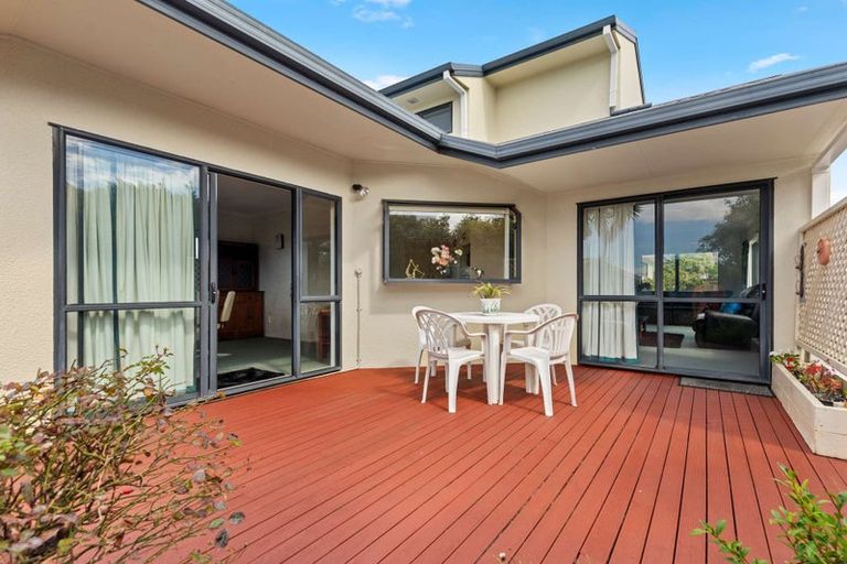 Photo of property in 72 Dalton Drive, Papamoa Beach, Papamoa, 3118