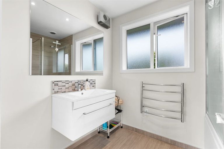 Photo of property in 38 Chedworth Avenue, Bishopdale, Christchurch, 8053