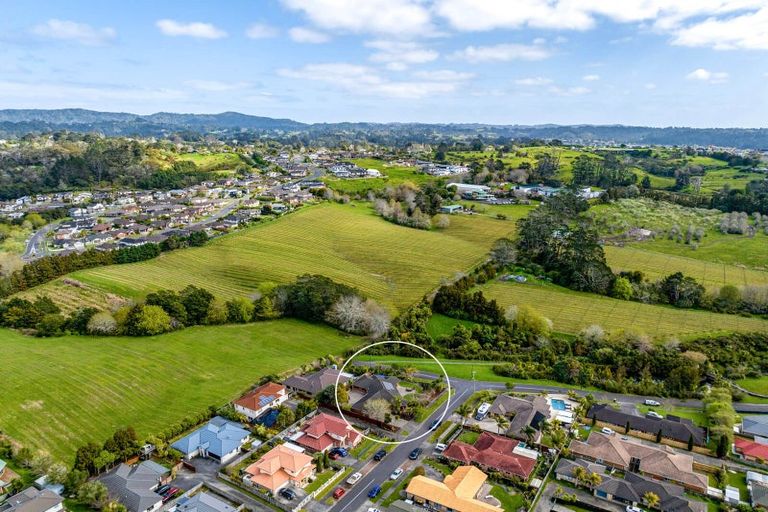 Photo of property in 54 Roy Maloney Drive, Henderson, Auckland, 0612