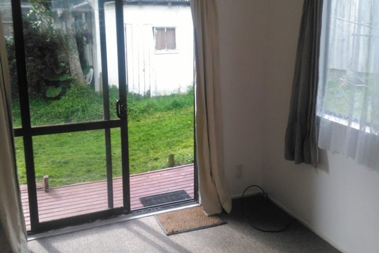 Photo of property in 42 Kamahi Street, Stokes Valley, Lower Hutt, 5019