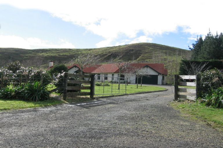 Photo of property in 175 Moonshine Valley Road, Aokautere, 4471