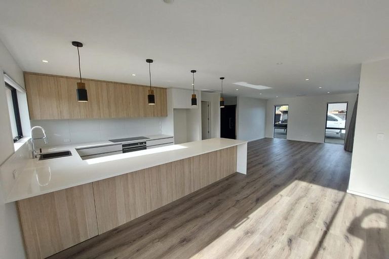 Photo of property in 17 Quarters Place, Halswell, Christchurch, 8025