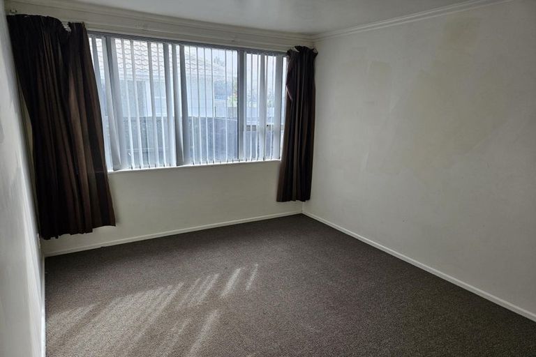 Photo of property in 4 Oakland Street, Northcote, Christchurch, 8052