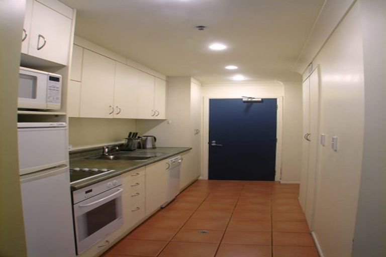 Photo of property in Terrace Garden Apartments, 3e/120 The Terrace, Wellington Central, Wellington, 6011