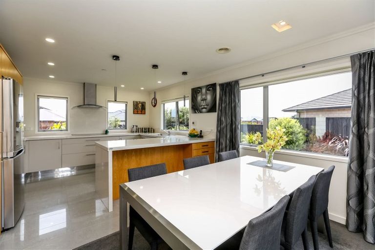 Photo of property in 6 Marlin Terrace, Bell Block, New Plymouth, 4312