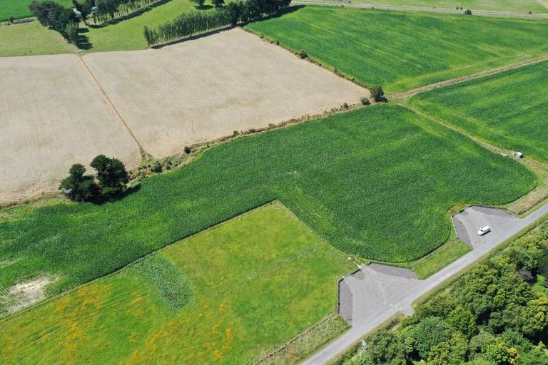 Photo of property in 46 Oparatai Road, Mangatainoka, Pahiatua, 4982