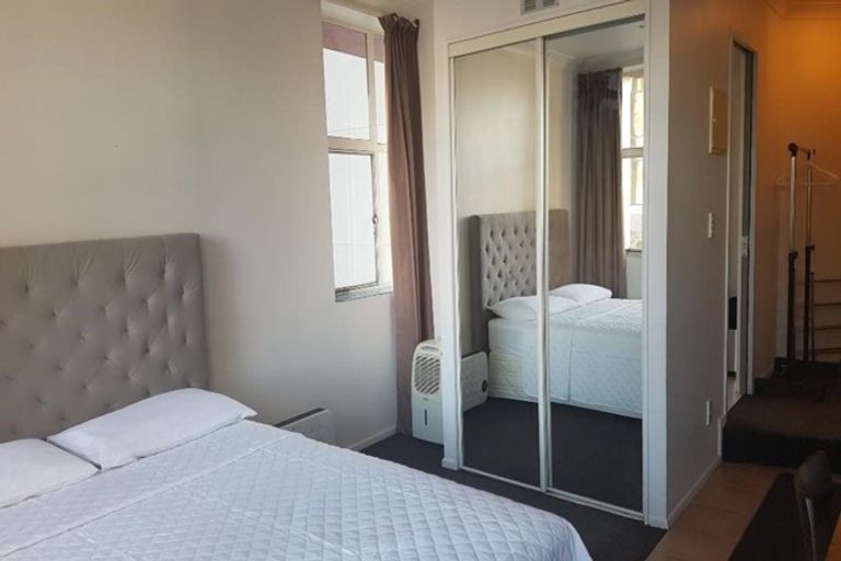 Photo of property in Terrace Garden Apartments, 2h/120 The Terrace, Wellington Central, Wellington, 6011