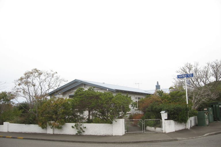 Photo of property in 72 Napier Terrace, Hospital Hill, Napier, 4110