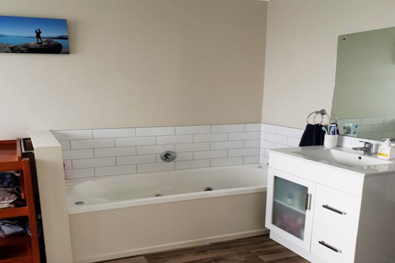 Photo of property in 14a Warriston Avenue, Waiuku, 2123