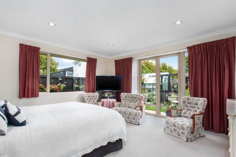 Photo of property in 32 Applefield Court, Northwood, Christchurch, 8051