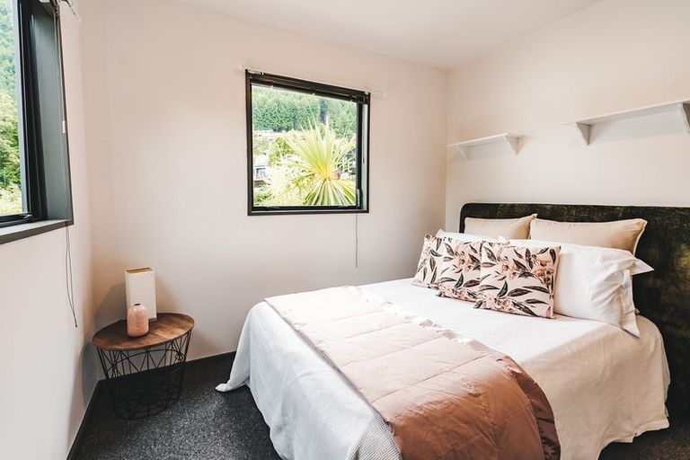 Photo of property in 235 Fernhill Road, Sunshine Bay, Queenstown, 9300