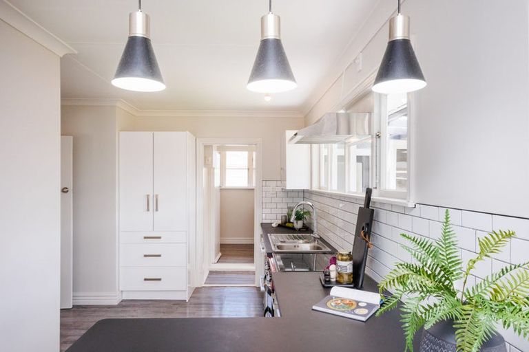 Photo of property in 30a Leeds Street, Milson, Palmerston North, 4414