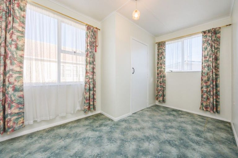 Photo of property in 25 Easton Street, Foxton, 4814