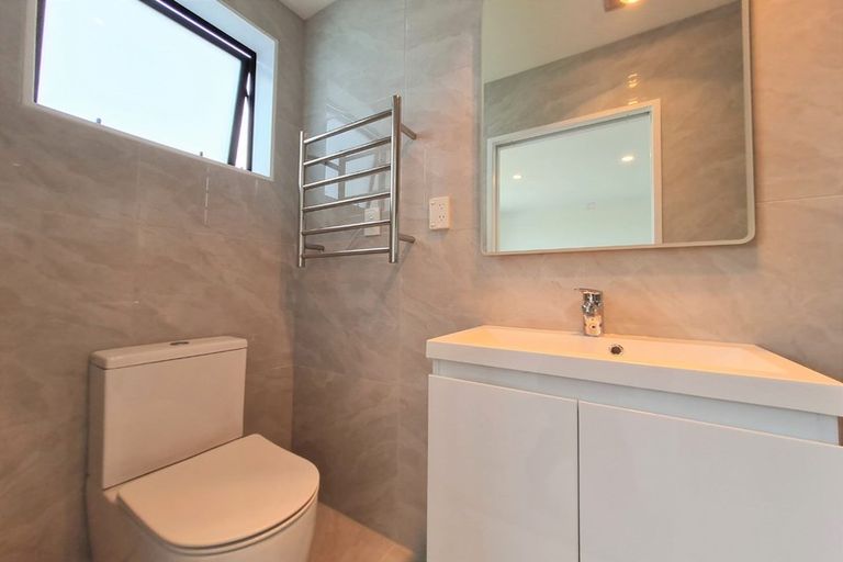 Photo of property in 6b Poruru Close, Papakura, 2110