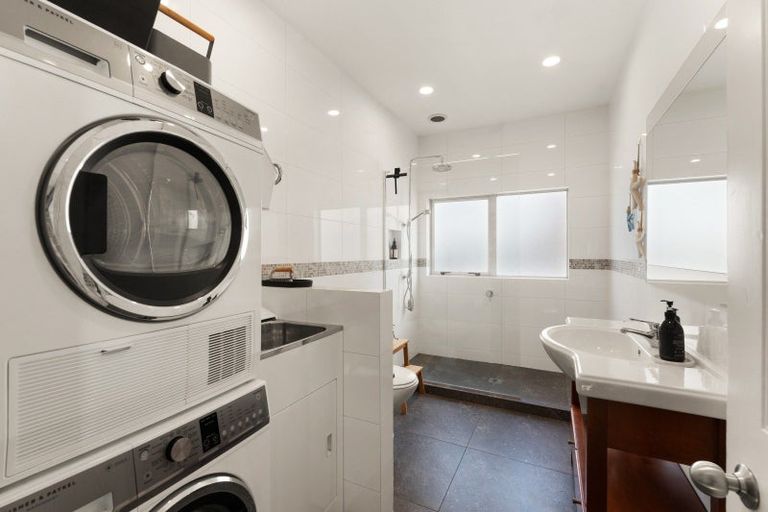 Photo of property in 211 Forbury Road, Saint Clair, Dunedin, 9012