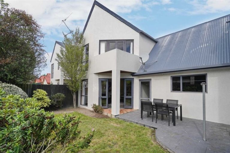 Photo of property in 3/96 Wainui Street, Riccarton, Christchurch, 8041